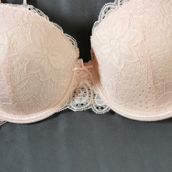 bra - Picture 2 of 4